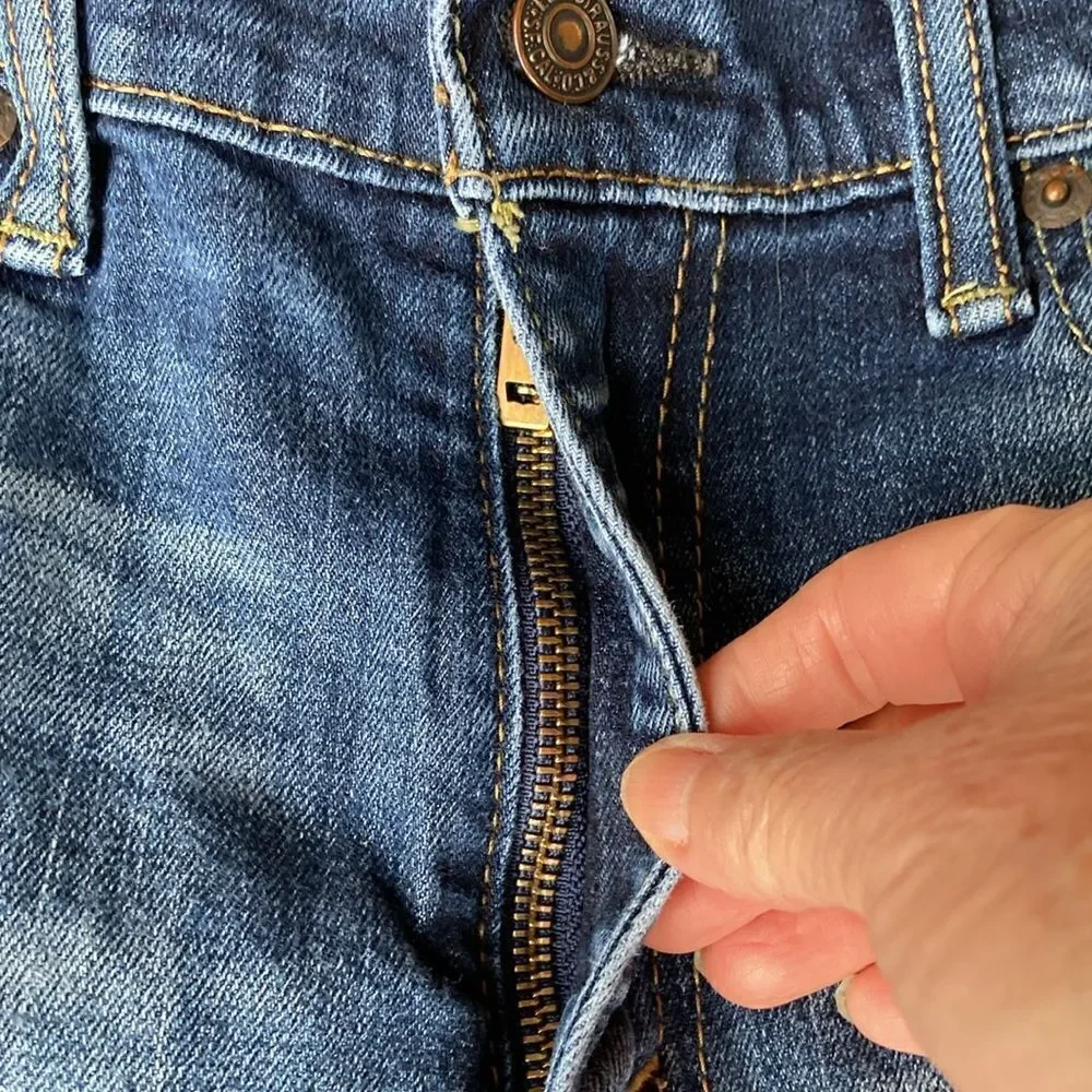 Men’s 513 Levi’s Straight Leg Jeans Size 30